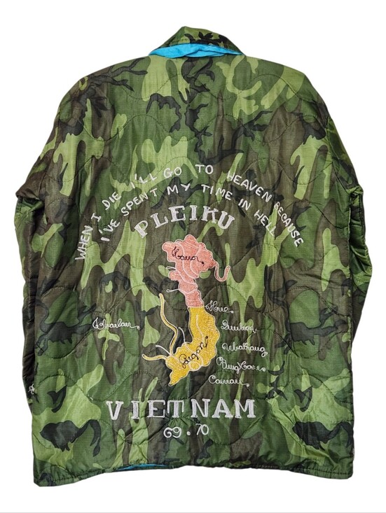 Vintage Other - RARE Vintage Vietnam War Souvenir Embroidered Camo Military 69-70 Tour Jacket